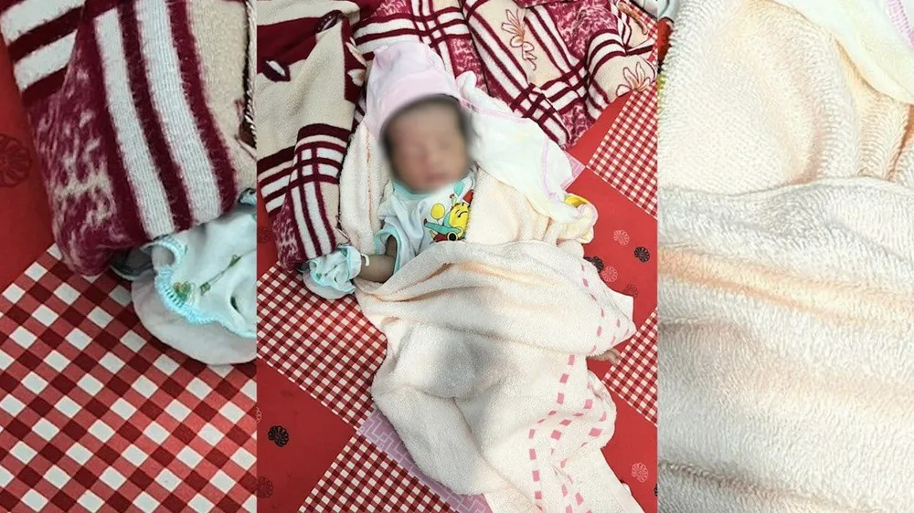 Bé sơ sinh bị bỏ rơi đang được chăm sóc tại Trung tâm Y tế thị xã Bình Long Bé sơ sinh bị bỏ rơi đang được chăm sóc tại Trung tâm Y tế thị xã Bình Long