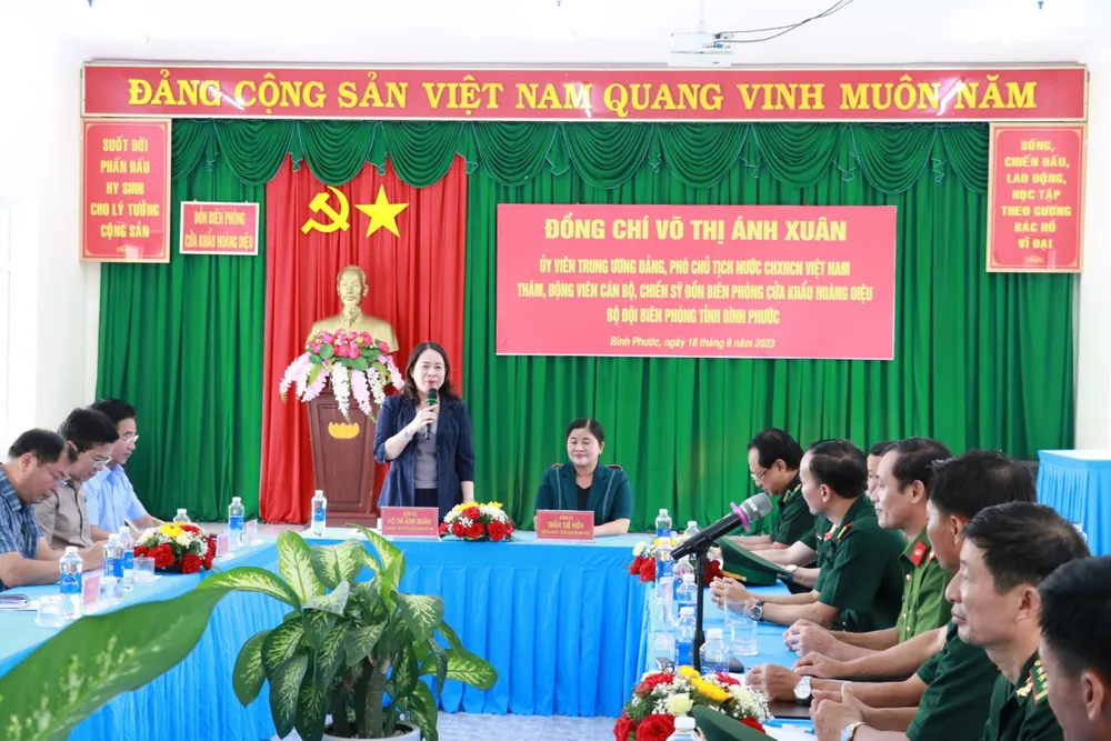 Phó Chủ tịch nước Võ Thị Ánh Xuân phát biểu tại buổi làm việc với Đồn Biên phòng cửa khẩu Hoàng Diệu
