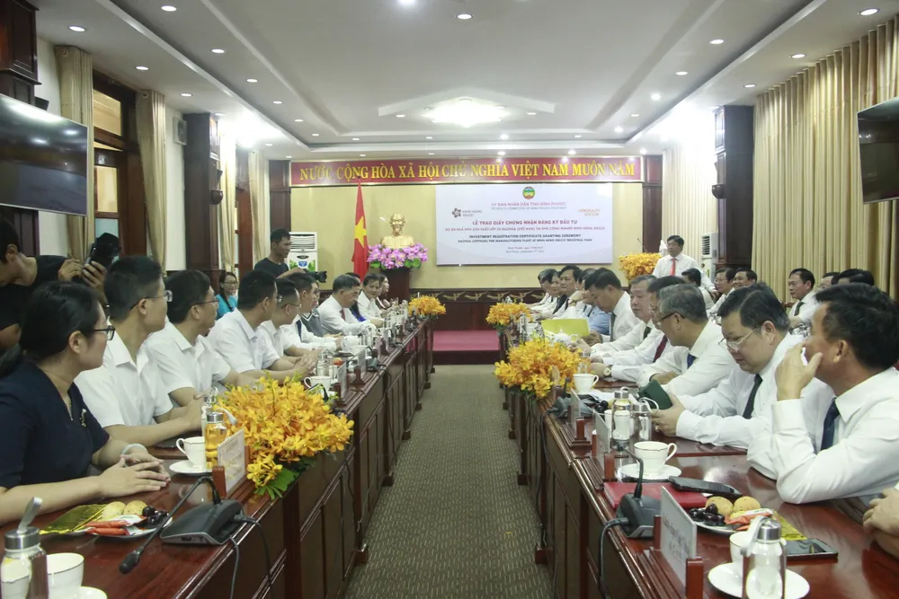 Các đại biểu tham dự buổi lễ Các đại biểu tham dự buổi lễ