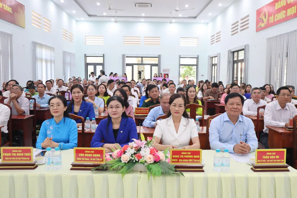 Các đại biểu tham dự hội nghị - 1.jpg