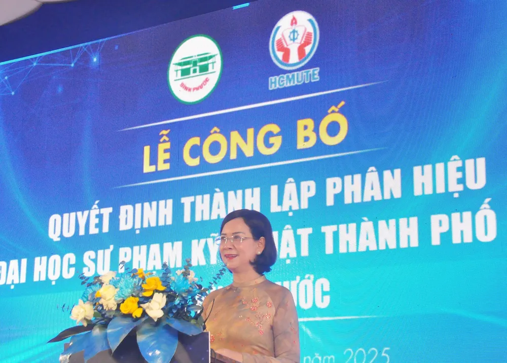 Phó Chủ tịch UBND tỉnh Bình Phước Trần Tuyết Minh phát biểu tại buổi lễ - 6.jpg