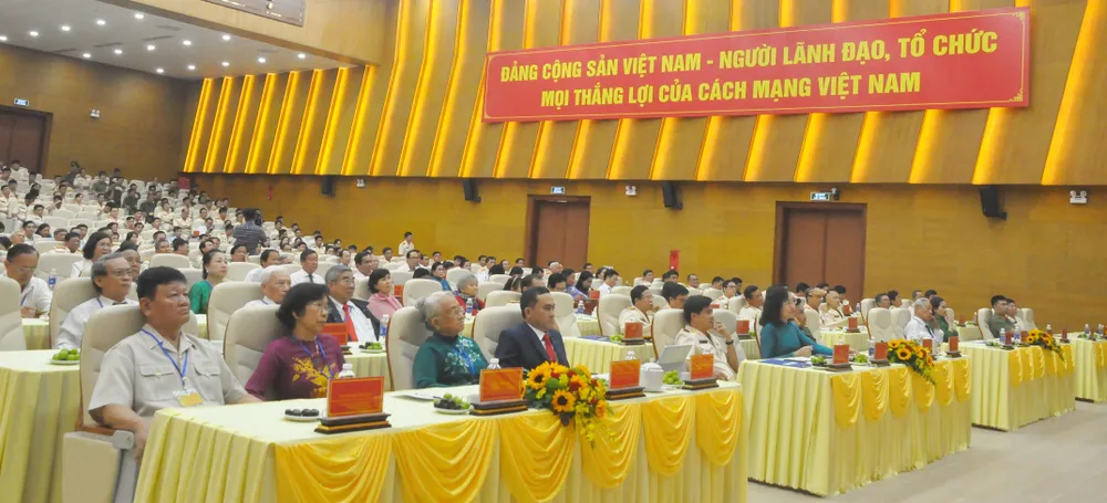 Các đại biểu tham dự buổi lễ (2).jpg