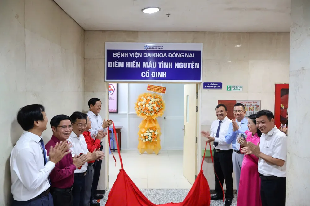 Quang cảnh buổi khai mạc. Ảnh: BÍCH NGỌC - 1.jpg