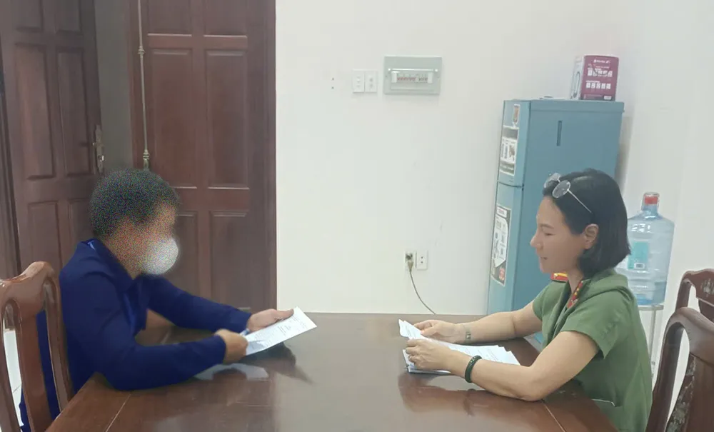 Cơ quan công an làm việc với ông H.T.D. (1).jpg