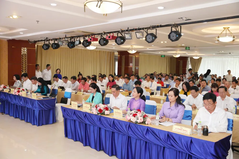 Các đại biểu tham dự hội nghị - 1.jpg