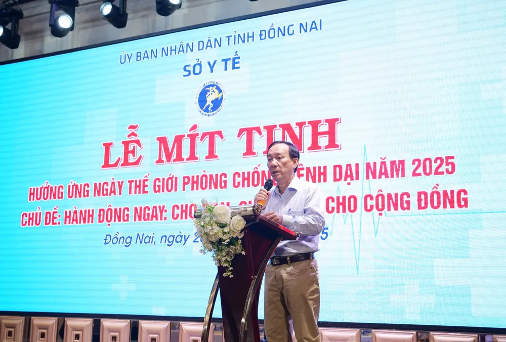 BSCKII Lưu Văn Dũng, Phó Giám đốc Sở Y tế tỉnh Đồng Nai, phát biểu tại buổi lễ. Ảnh: HẠNH DUNG (1).jpg