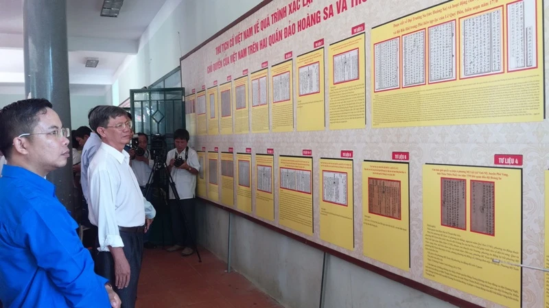 Bình Thuận: Triển lãm Hoàng Sa, Trường Sa của Việt Nam - những bằng chứng lịch sử và pháp lý ảnh 2 Bình Thuận: Triển lãm Hoàng Sa, Trường Sa của Việt Nam - những bằng chứng lịch sử và pháp lý ảnh 2