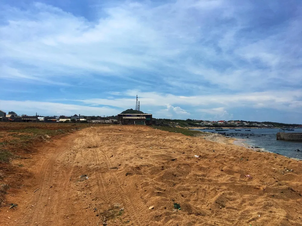 Xem ảnh bãi biển Phú Quý trước và sau khi dọn sạch rác ảnh 4