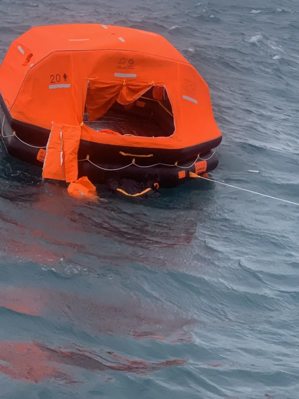 Vụ tàu của Panama chìm trên biển Phú Quý: Đã tìm thấy 10 thủy thủ, 5 người còn mất tích ảnh 3