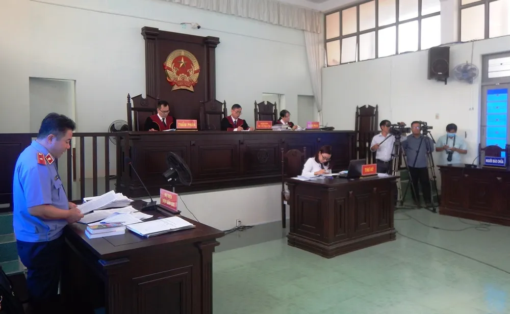 Y án sơ thẩm đối với nguyên Chủ tịch, Phó Chủ tịch UBND TP Phan Thiết do sai phạm trong quản lý đất đai ảnh 1