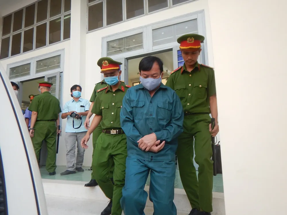 Y án sơ thẩm đối với nguyên Chủ tịch, Phó Chủ tịch UBND TP Phan Thiết do sai phạm trong quản lý đất đai ảnh 3