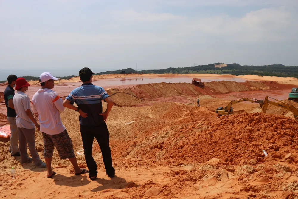 Hiện trường vụ sập bãi thải khai thác titan vùi lấp 4 người ảnh 5