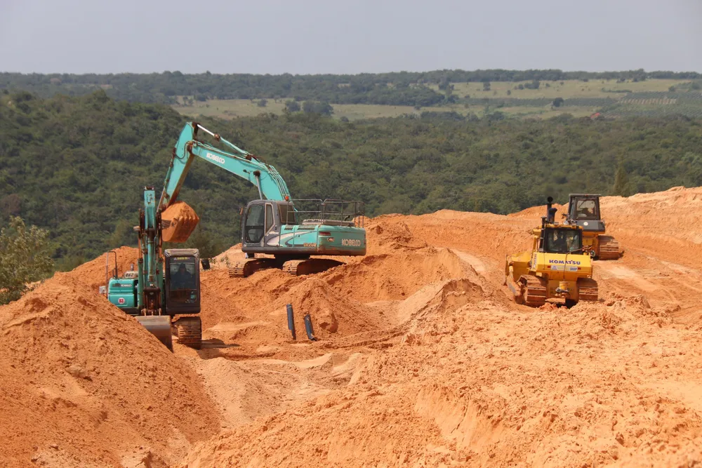 Hiện trường vụ sập bãi thải khai thác titan vùi lấp 4 người ảnh 7