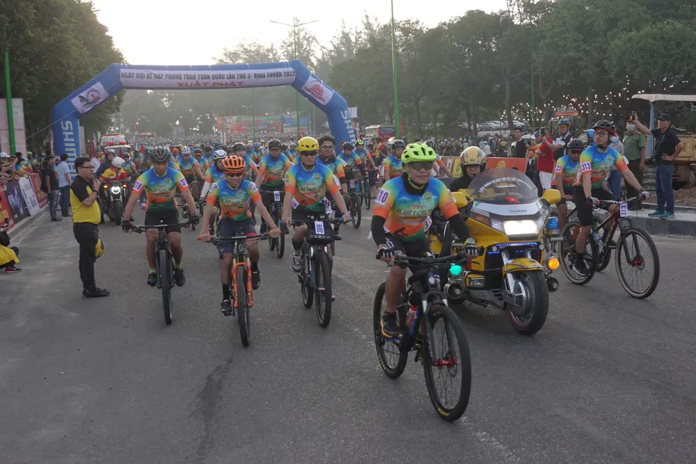 Trên 1.300 vận động viên tham gia Ngày hội Xe đạp phong trào toàn quốc ảnh 1