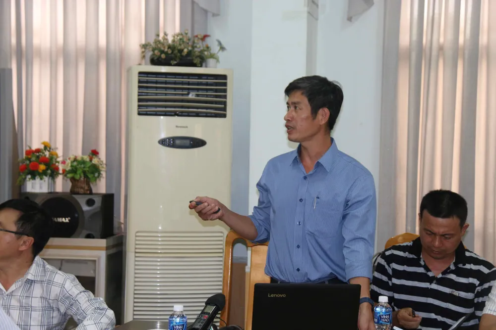 Đại diện Công ty CP Tư vấn xây dựng 533, đơn vị tư vấn thiết kế dự án đường cao tốc Dầu Giây – Phan Thiết thông tin tại cuộc họp Đại diện Công ty CP Tư vấn xây dựng 533, đơn vị tư vấn thiết kế dự án đường cao tốc Dầu Giây – Phan Thiết thông tin tại cuộc họp