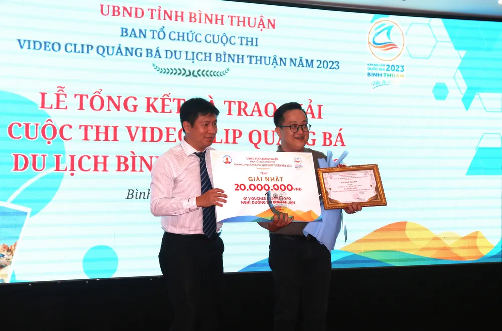 Tác giả đạt giải nhất cuộc thi