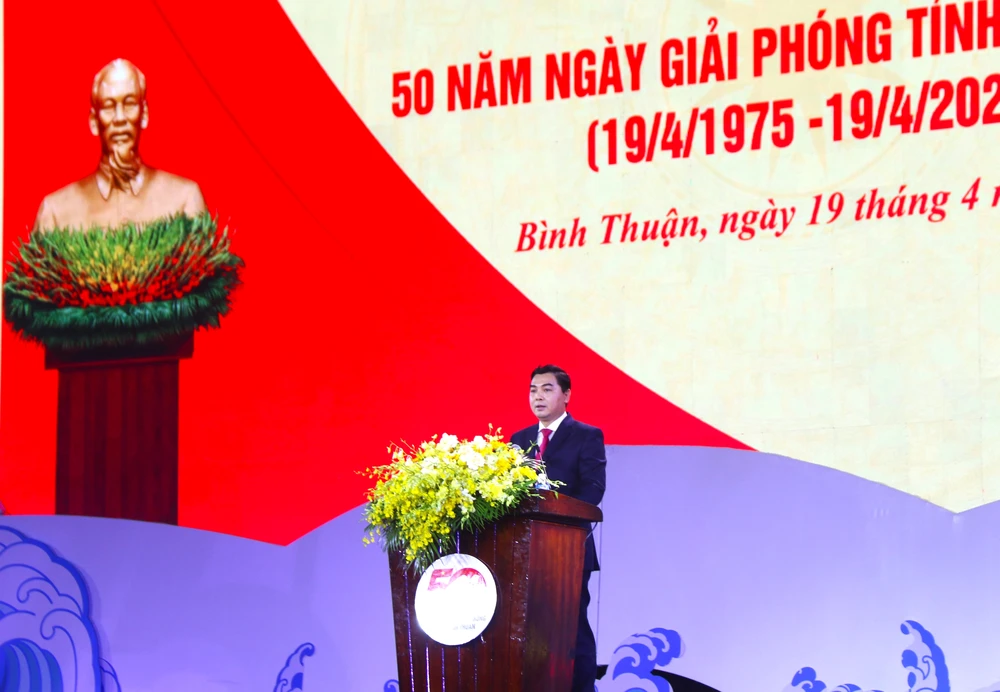 Bí thư Tỉnh ủy Bình Thuận Nguyễn Hoài Anh ôn lại những trang sử hào hùng của Đảng bộ, quân và dân tỉnh Bình Thuận qua các thời kỳ đấu tranh cách mạng IMG_9322.JPG