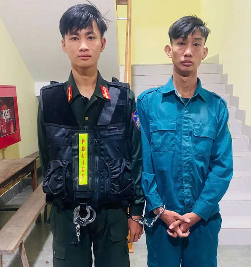Đối tượng Nguyễn Phạm Hoàng Dương (trái) và Nguyễn Thuận Quý (phải) anh-1.jpg