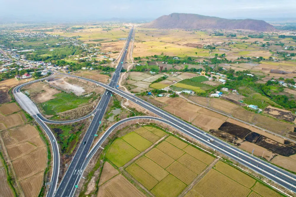 Toàn cảnh nút giao Ma Lâm trên cao tốc Vĩnh Hảo - Phan Thiết t1.jpg