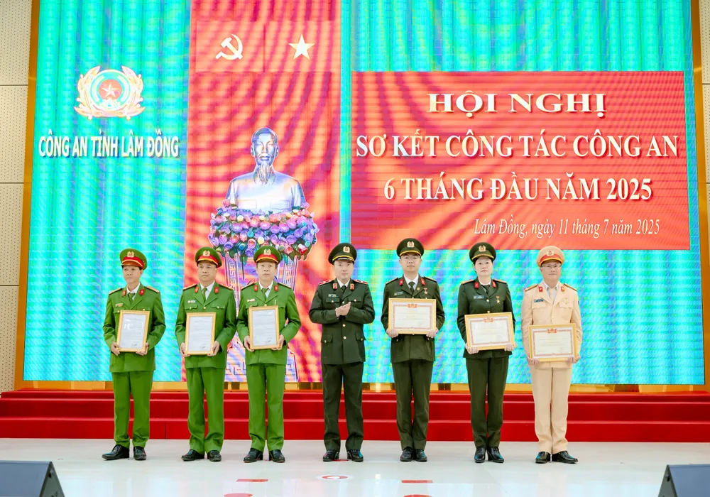 Các đơn vị Công an Lâm Đồng được Bộ Công an khen thưởng đột xuất t2.jpg