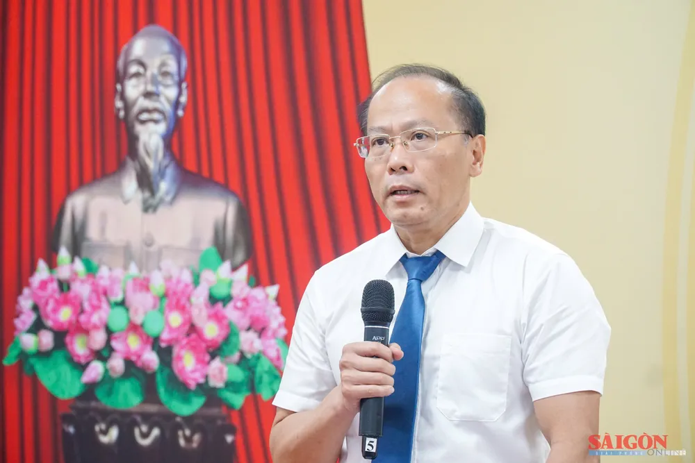 Comrade Lam Dong, Head of the Propaganda and Mass Mobilization Department of Khanh Hoa Provincial Party Committee informed at the press conference d1.jpg