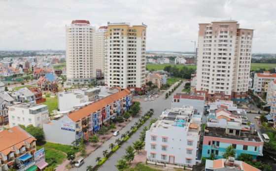 Real estate businesses’ registered capital highly increases in HCMC during the first four months this year (Photo: SGGP)