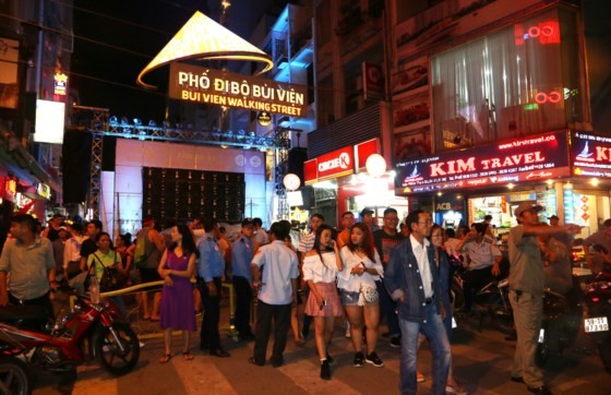 Visitors at Bui Vien walking street which was officially opened in HCMC on August 20 (Photo: SGGP)