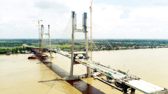 Cao Lanh bridge was connected in early September (Photo: SGGP)