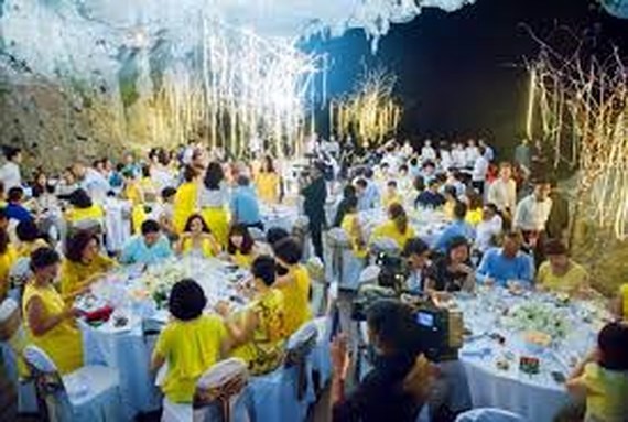 Food and restaurant prices slightly hike in November