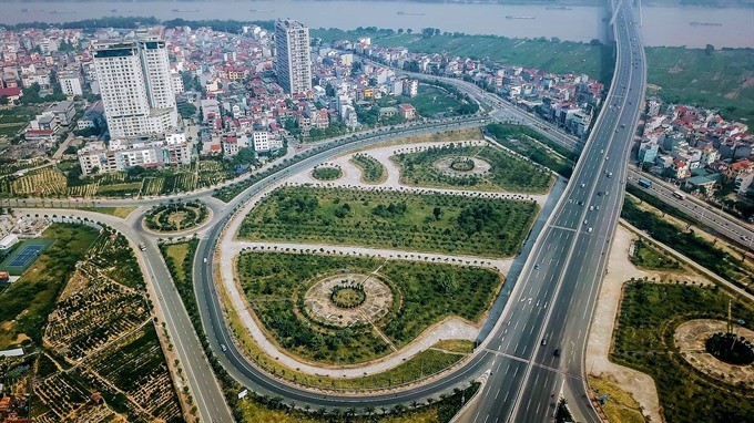 The section of Vo Chi Cong Street near the end of the Nhat Tan Bridge in Hanoi (Photo: VNA/VNS)