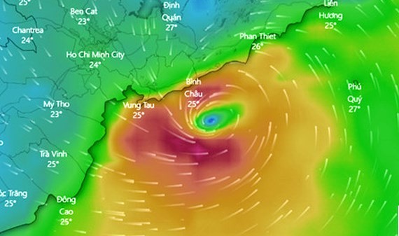 Typhoon Usagi is forecast to make landfall in the area from Ba Ria-Vung Tau province and HCMC this morning