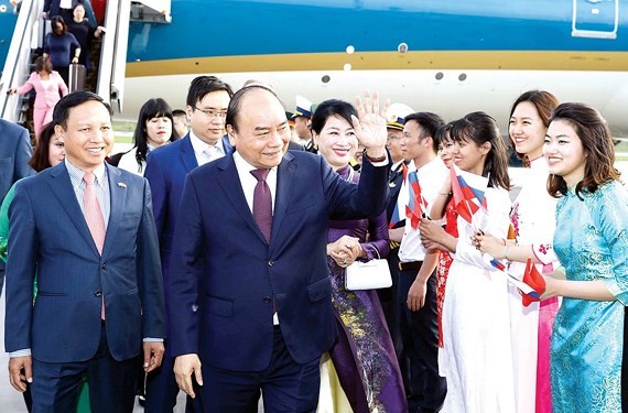 PM Nguyen Xuan Phuc at the Pulkovo 1 Airport in Saint Petersburg (Photo: VNA)