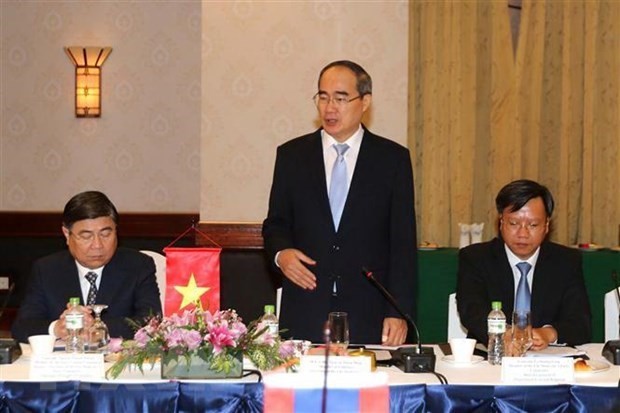 Secretary of the Ho Chi Minh City Party Committee Nguyen Thien Nhan speaks at the talks (Photo: VNA)