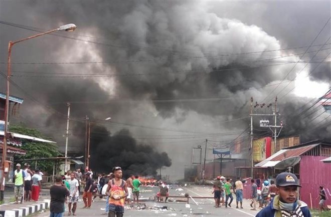 Protesters took to the streets of Manokwari, Papua, Indonesia on August 19 (Photo: AFP/VNA)