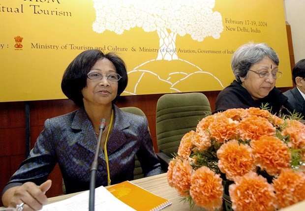 Cambodia’s Princess Norodom Buppha Devi (L) at an event in New Delhi on February 18, 2004 (Photo: AFP/VNA)