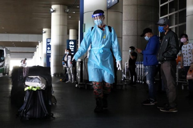 The decision to shorten the quarantine period was based on the latest scientific evidence and practices in other countries. (Photo: Reuters)