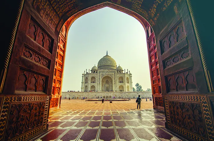 Lăng mộ bằng đá cẩm thạch Taj Mahal. Lăng mộ bằng đá cẩm thạch Taj Mahal.