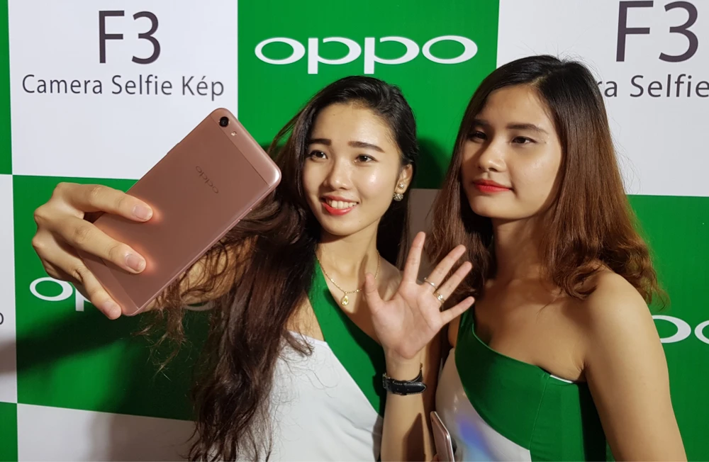 Hình ảnh tại sự kiện ra mắt Oppo F3