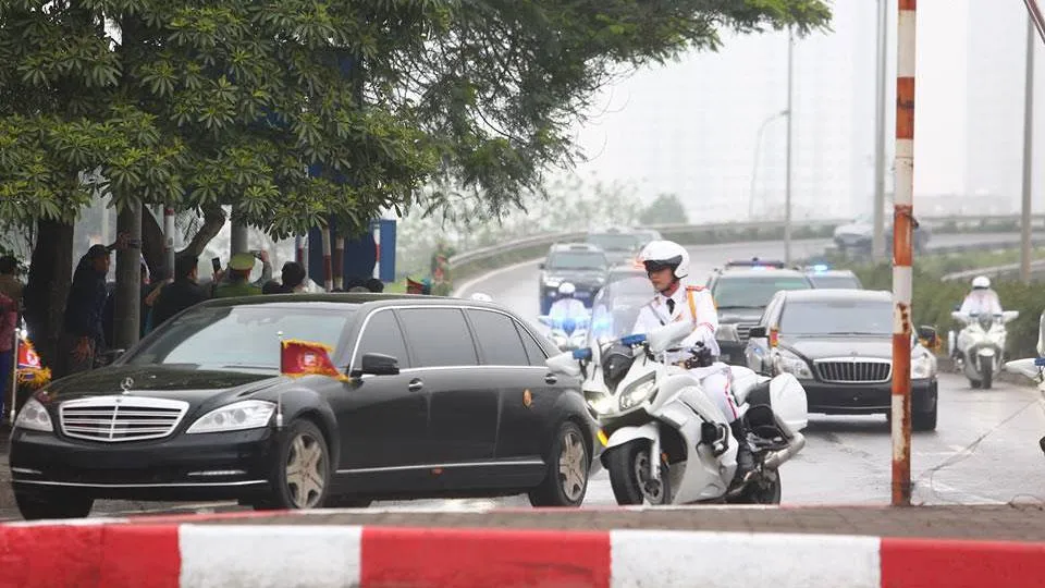 Đoàn xe ông Kim Jong-un tới Hà Nội ảnh 1