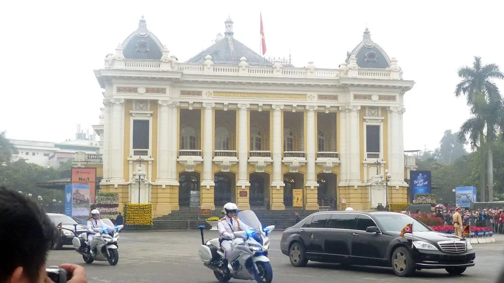 Đoàn xe ông Kim Jong-un tới Hà Nội ảnh 4