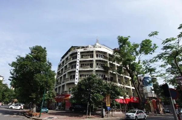 Khu đất vàng số 80 Lý Thường Kiệt, Hà Nội do Tổng công ty Đường sắt Việt Nam quản lý lùm xùm dư luận thời gian qua. Ảnh T.L.