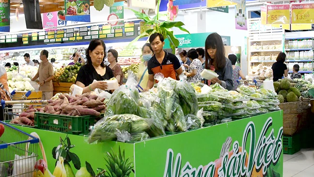 Người tiêu dùng TPHCM ưu tiên lựa chọn hàng hóa sản xuất nội địa