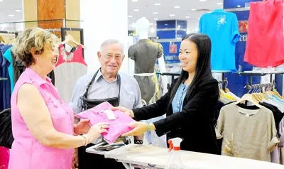 Du khách được hoàn thuế VAT trên 15 tỷ đồng