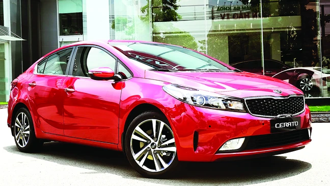 Kia Cerato trang bị sạc điện thoại không dây cho khách Việt