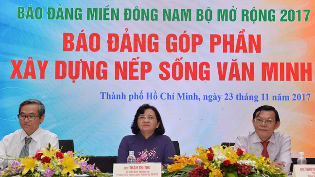 Đồng chí Thân Thị Thư, Trưởng ban Tuyên giáo Thành ủy TPHCM tại hội thảo. Ảnh: VIỆT DŨNG