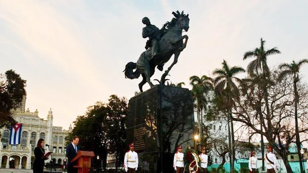 Khánh thành tượng anh hùng Jose Marti tại La Habana