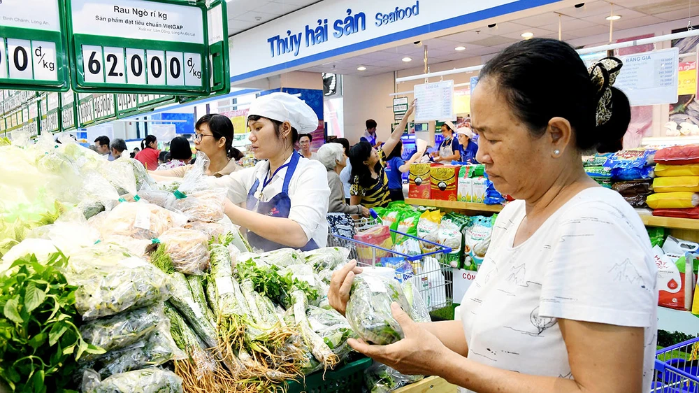 Hệ thống siêu thị Co.opmart tăng cường liên kết với các tỉnh/thành để đưa đặc sản địa phương vào hệ thống phân phối