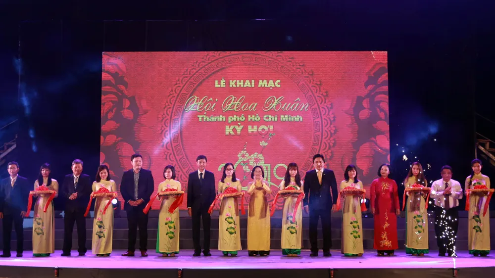 Khai mạc hội Hoa Xuân TPHCM Tết Kỷ Hợi năm 2019 ảnh 1