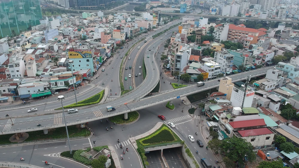 Đường Nguyễn Hữu Cảnh sẽ được sửa chữa, nâng cấp Ảnh: CAO THĂNG 