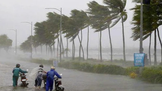 Bão đổ bộ vào các bang phía đông Ấn Độ sáng 3-5. Ảnh: India Today